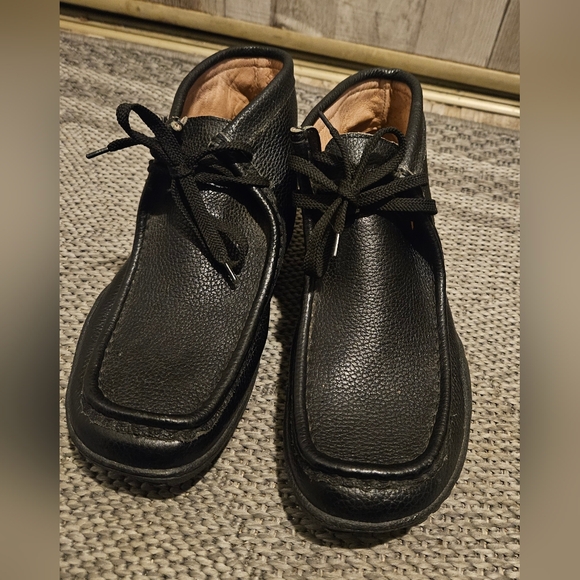 Roots Other - Roots Mens Black Leather Windsor Chukka Moccasin Boots. 9